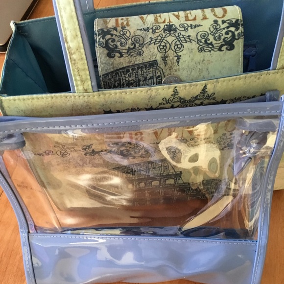 Disney Epcot Italian Pavilion Handbag - Picture 7 of 8